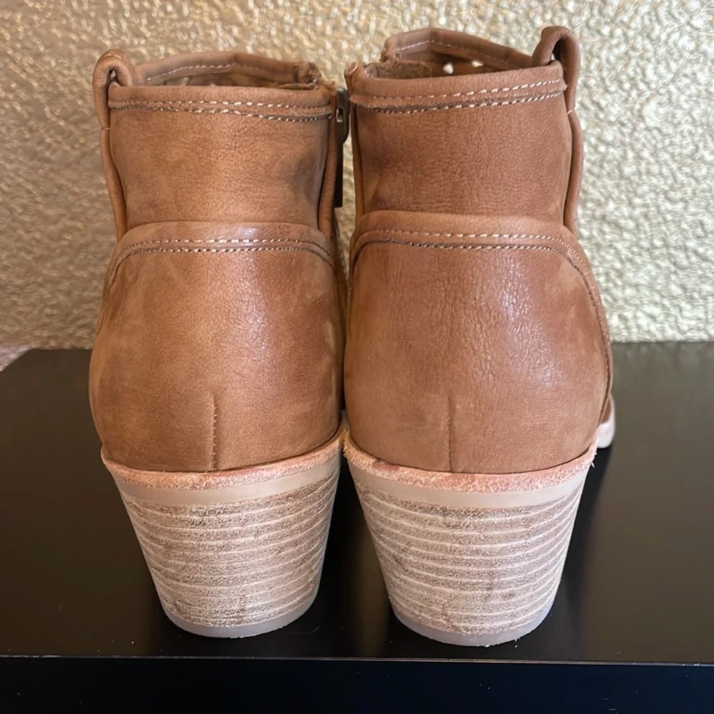 Dolce Vita Tan Woven Ankle Booties - Picture 4 of 8